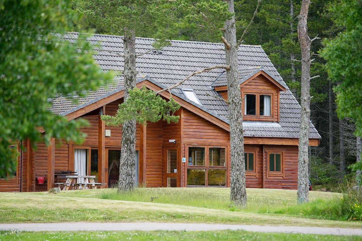 Badaguish Forest Lodges And Camping Pods Aviemore Buitenkant foto